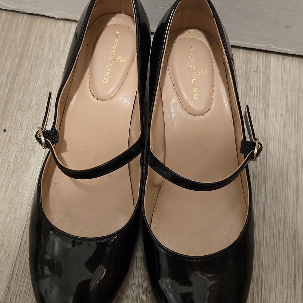 Bandolino Glossy Black Mary Jane Heels